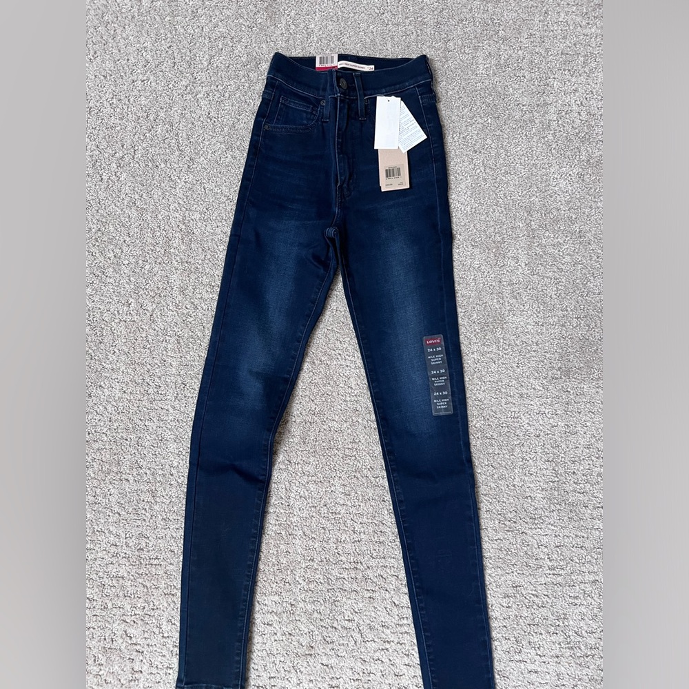 High rise Levi jeans